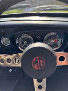 Bild 10/20 von MG MGB GT (1972)