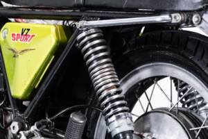 Image 15/40 of Moto Guzzi DUMMY (1973)