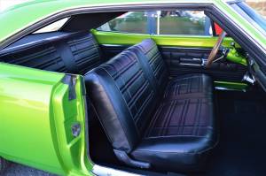 Image 28/43 of Plymouth Road Runner Hardtop Coupe (1968)