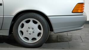 Image 39/51 of Mercedes-Benz 500 SL (1992)