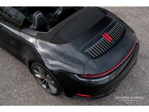 Image 11/39 de Porsche 911 Carrera 4S (2019)