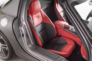 Imagen 38/56 de Mercedes-Benz SLS AMG (2011)