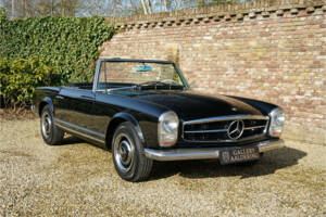 Image 44/50 of Mercedes-Benz 230 SL (1966)