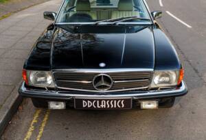 Imagen 7/28 de Mercedes-Benz 380 SL (1985)