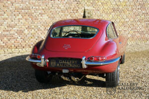 Afbeelding 31/50 van Jaguar E-Type (1968)
