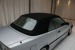 Image 7/17 of BMW 325i (1994)
