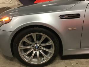 Imagen 18/25 de BMW M5 (2005)
