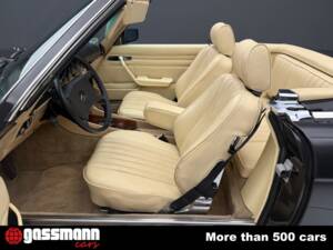 Afbeelding 12/15 van Mercedes-Benz 500 SL (1987)