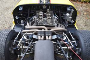 Image 23/31 of Ford GT40 (1965)