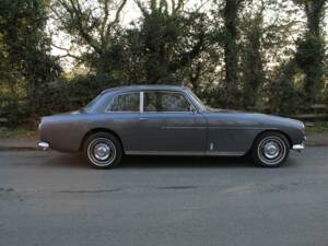 Image 7/16 of Bristol 410 (1968)