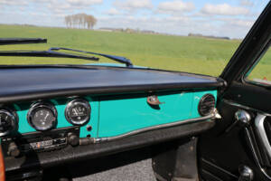 Image 14/50 of Alfa Romeo 1750 Spider Veloce (1969)