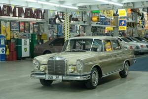 Image 2/50 of Mercedes-Benz 300 SE (1964)