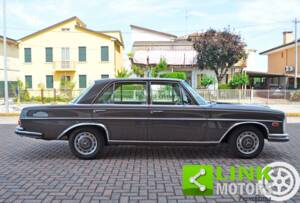 Afbeelding 6/10 van Mercedes-Benz 280 SE (1970)