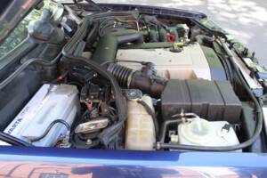 Image 12/21 of Mercedes-Benz E 320 (1995)