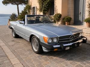 Bild 1/8 von Mercedes-Benz 560 SL (1987)