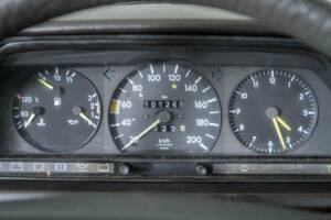Obraz 19/50 pojazdu Mercedes-Benz 190 D 2.5 (1986)