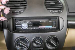 Afbeelding 24/50 van Volkswagen New Beetle 1.4 (2003)