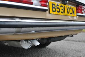 Image 17/33 of Mercedes-Benz 230 CE (1985)