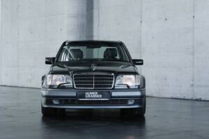 Bild 15/50 von Mercedes-Benz 500 E (1993)