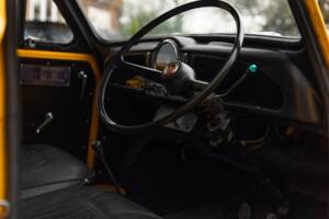 Image 34/50 of Morris Minor Van (1971)