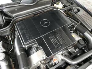 Image 19/28 of Mercedes-Benz SL 500 (1998)