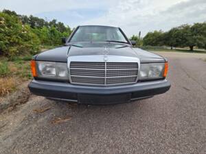 Bild 2/39 von Mercedes-Benz 190 E 1.8 (1992)
