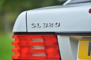 Image 11/12 of Mercedes-Benz SL 320 (1997)
