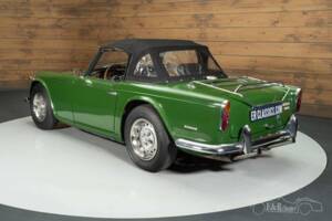 Immagine 12/19 di Triumph TR 250 (1967)
