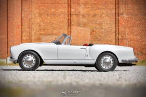 Image 6/70 of Lancia Aurelia B24 Convertible (1957)