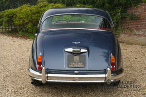 Image 40/50 of Jaguar Mk II 3.4 (1966)