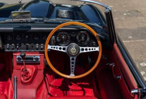 Image 15/24 of Jaguar E-Type 3.8 (1963)
