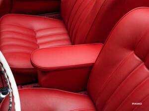 Image 43/44 of Mercedes-Benz 190 SL (1957)