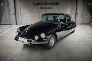 Image 20/97 of Citroën DS 20 Chapron (1972)