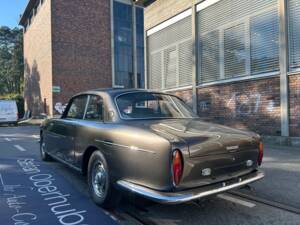 Image 7/34 of Bristol 411 Mk. I (1970)