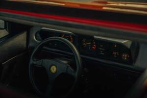 Image 19/33 of Ferrari Mondial 3.2 (1986)
