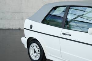 Image 31/50 of Volkswagen Golf Mk I Convertible 1.8 (1989)