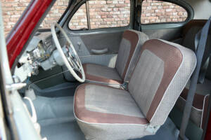 Immagine 32/50 di Volvo PV 444 (1955)
