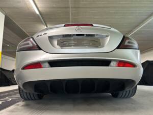 Image 9/34 of Mercedes-Benz SLR McLaren (2006)