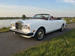 Image 1/8 of Rolls-Royce Corniche I (1975)