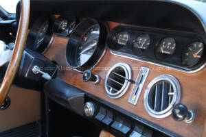 Image 35/36 de Ferrari 330 GT 2+2 (1964)