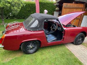 Image 7/27 of MG Midget 1500 (1977)