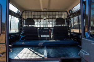 Image 4/5 de Land Rover Defender 90 TD4 (2009)