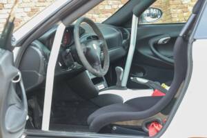Immagine 44/50 di Porsche 911 GT3 RS (2004)