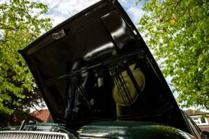 Image 33/44 of Ford Zodiac MkIII (1964)