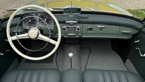 Image 21/25 of Mercedes-Benz 190 SL (1957)