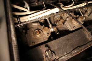 Immagine 15/34 di Ferrari 400 GT/4 2+2 (1977)