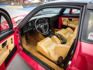 Image 2/10 de Alfa Romeo SZ (1991)
