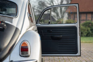 Image 38/38 of Volkswagen Beetle 1302 S (1970)