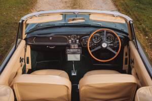 Image 73/99 of Aston Martin DB 6 Volante (1968)