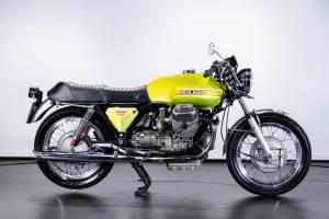 Image 4/36 de Moto Guzzi DUMMY (1974)